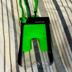 Waterproof carrying case